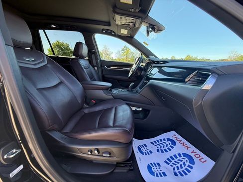 Certified 2023 Cadillac XT6 Premium Luxury FWD image 33