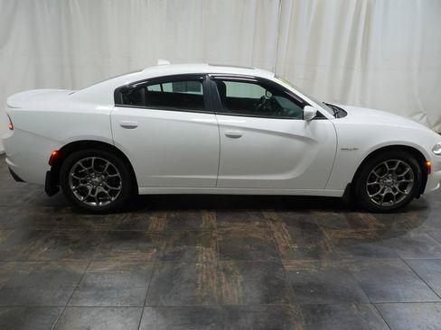 Used 2017 Dodge Charger SXT w/ Rallye Group image 4