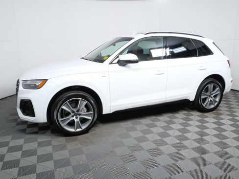 Used 2025 Audi Q5 2.0T Premium w/ Convenience Plus Package image 24