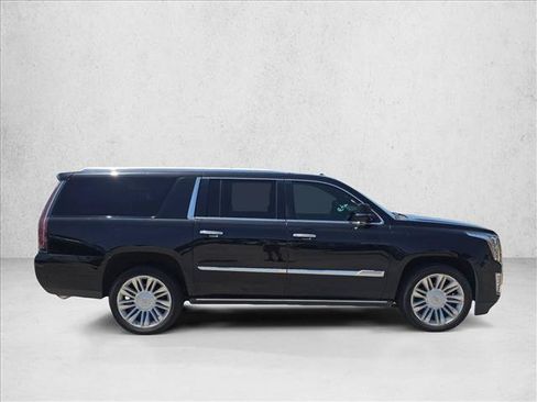 Used 2020 Cadillac Escalade ESV Platinum AWD/4WD image 4