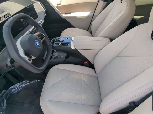 Used 2025 BMW iX xDrive50 w/ Convenience Package AWD/4WD image 19