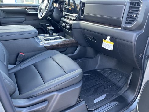 New 2026 GMC Sierra 1500 Elevation w/ Elevation Premium Package AWD/4WD image 16