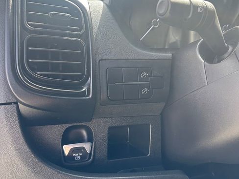 Used 2023 RAM ProMaster 2500 FWD image 12