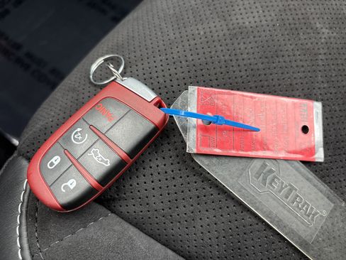 Used 2022 Dodge Challenger SRT Hellcat Redeye image 37