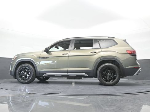 Used 2024 Volkswagen Atlas Peak Edition SE AWD/4WD image 60