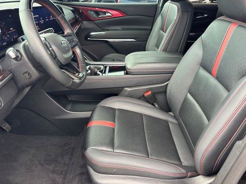 Used 2024 Chevrolet Traverse RS w/ LPO, Floor Liner Package AWD/4WD image 13