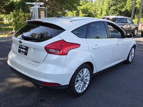 Used 2018 Ford Focus Titanium FWD image 13
