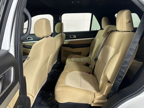Used 2017 Ford Explorer XLT AWD/4WD image 17
