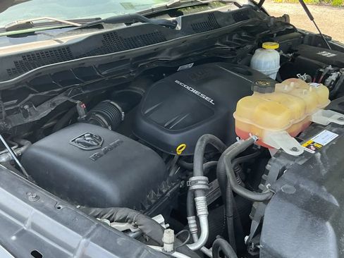 Used 2018 RAM 1500 Laramie w/ Convenience Group AWD/4WD image 20