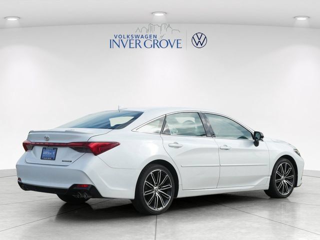 Used 2022 Toyota Avalon Touring FWD image 7