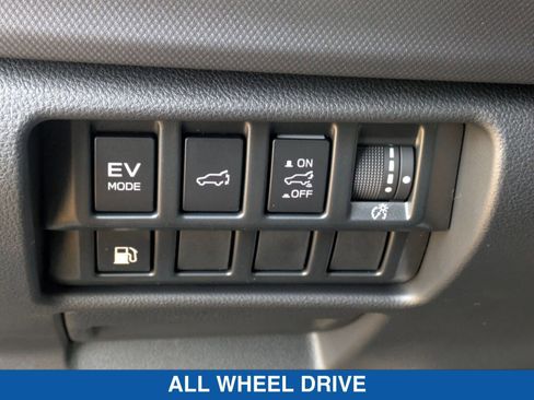 Certified 2025 Subaru Forester Premium image 18