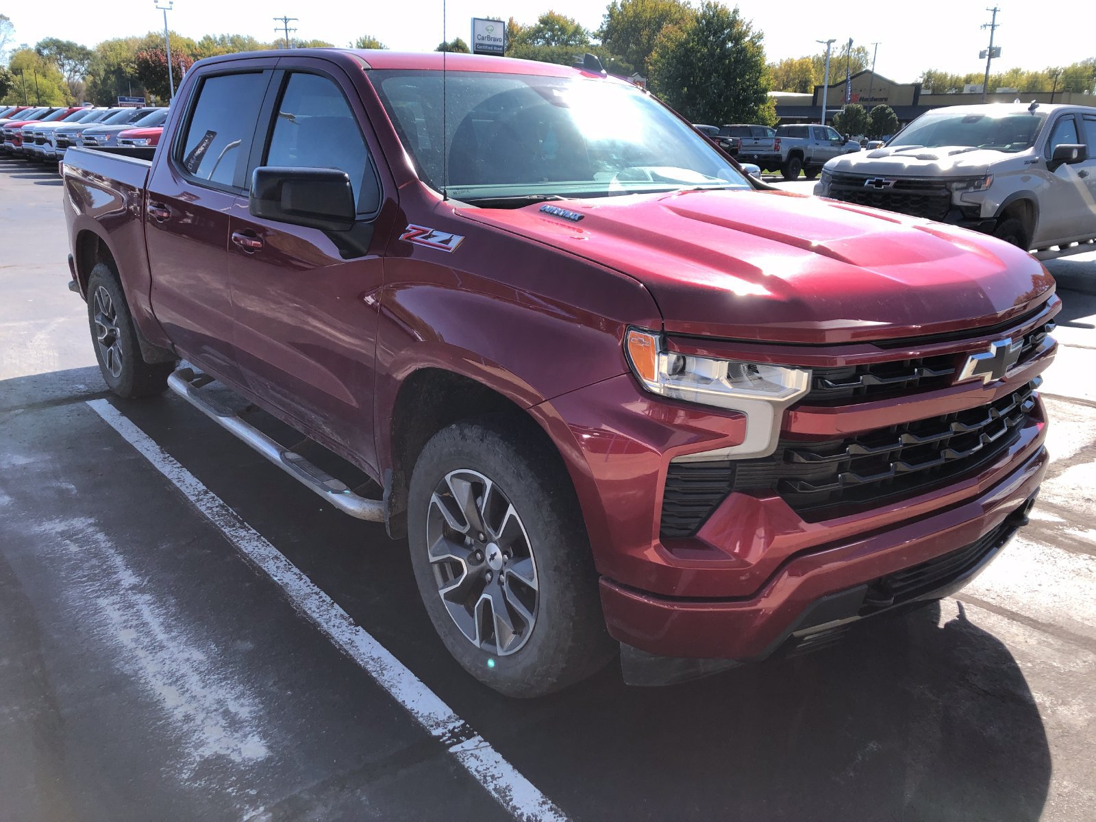 Used 2023 Chevrolet Silverado 1500 RST w/ Z71 Off-Road Package AWD/4WD image 3