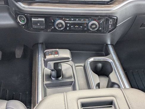 Used 2022 Chevrolet Silverado 1500 RST w/ Convenience Package II AWD/4WD image 18