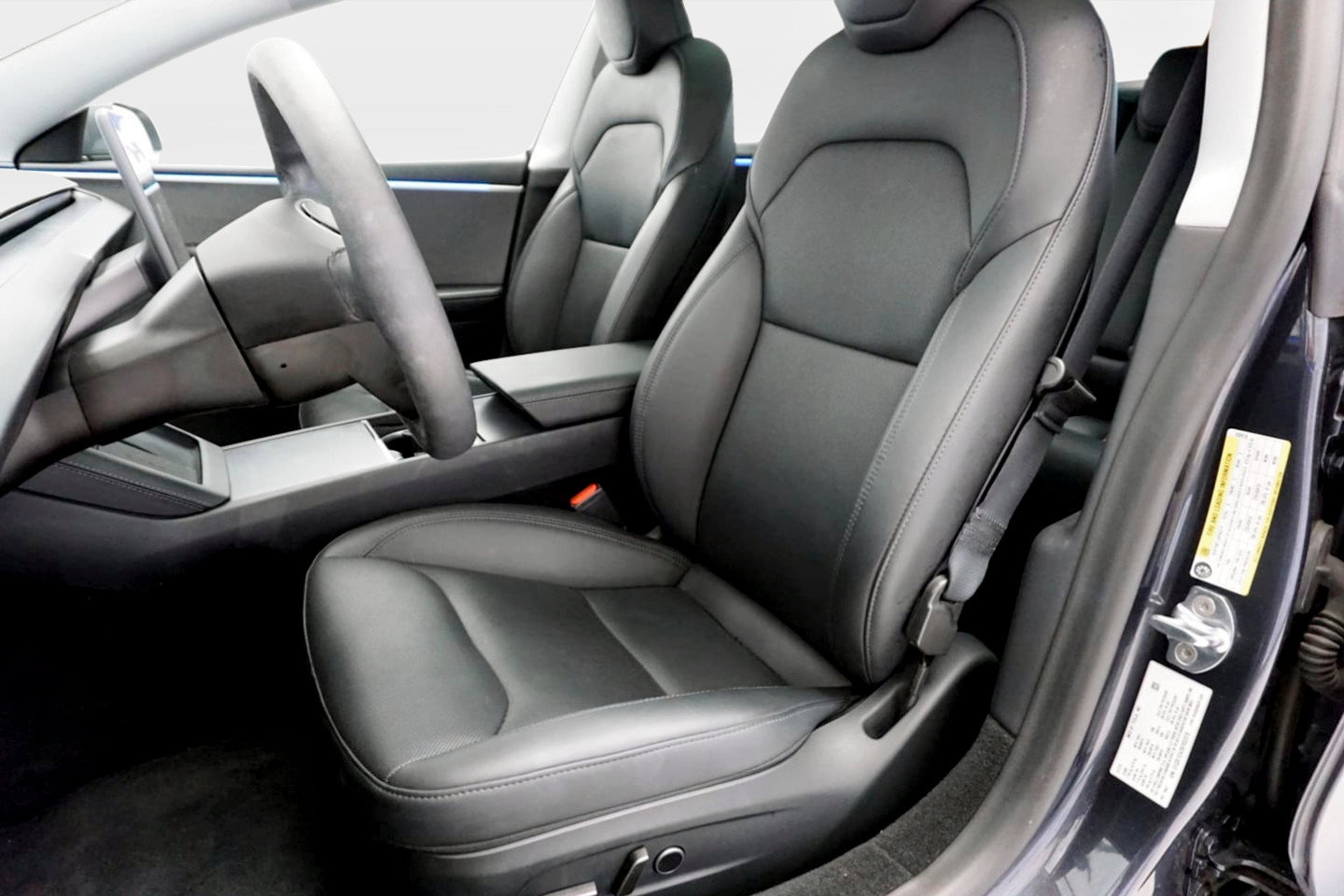 Used 2025 Tesla Model 3 Long Range RWD image 11