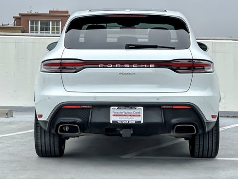 Used 2025 Porsche Macan image 7