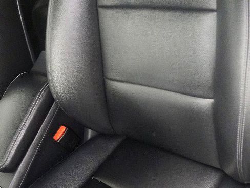 Used 2015 Mercedes-Benz CLA 250 image 4