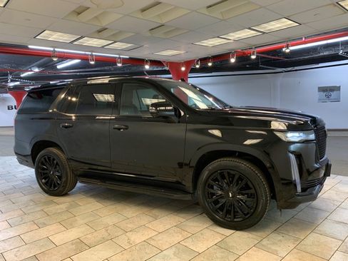 Used 2023 Cadillac Escalade Premium Luxury w/ Performance Package AWD/4WD image 10