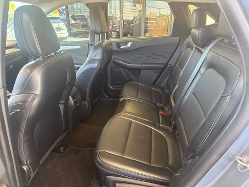 Used 2023 Ford Escape Platinum AWD/4WD image 14