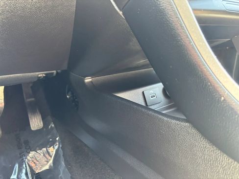 Used 2018 Ford Fusion S FWD image 31