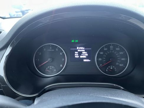 Used 2023 Kia Seltos EX image 16