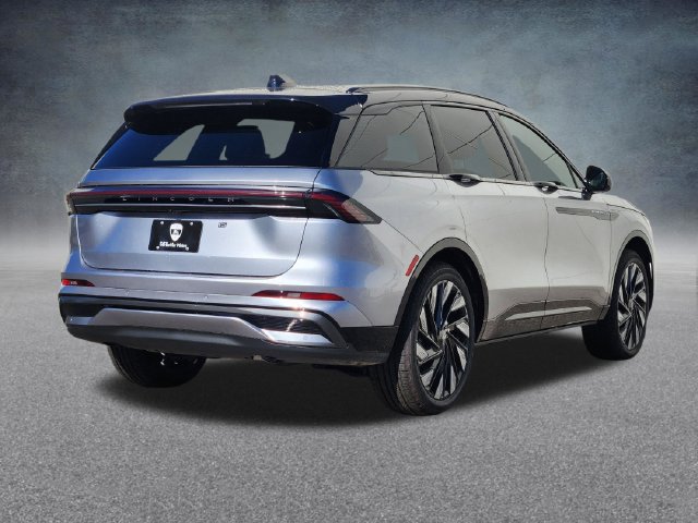 New 2026 Lincoln Nautilus Reserve w/ Jet Appearance Package AWD/4WD image 7