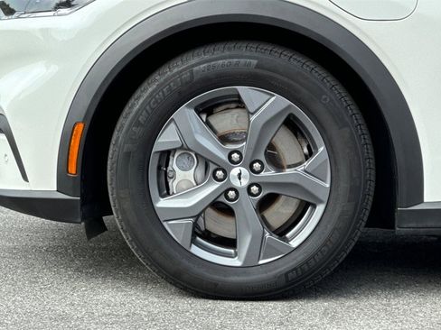 Certified 2022 Ford Mustang Mach-E Select image 24