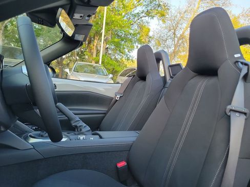 New 2026 MAZDA MX-5 Miata Club w/ Interior Package RWD image 15