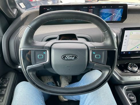Used 2025 Ford Expedition Platinum w/ Stealth Appearance Package AWD/4WD image 30