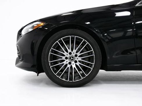 Used 2025 Mercedes-Benz C 300 4MATIC Sedan image 12