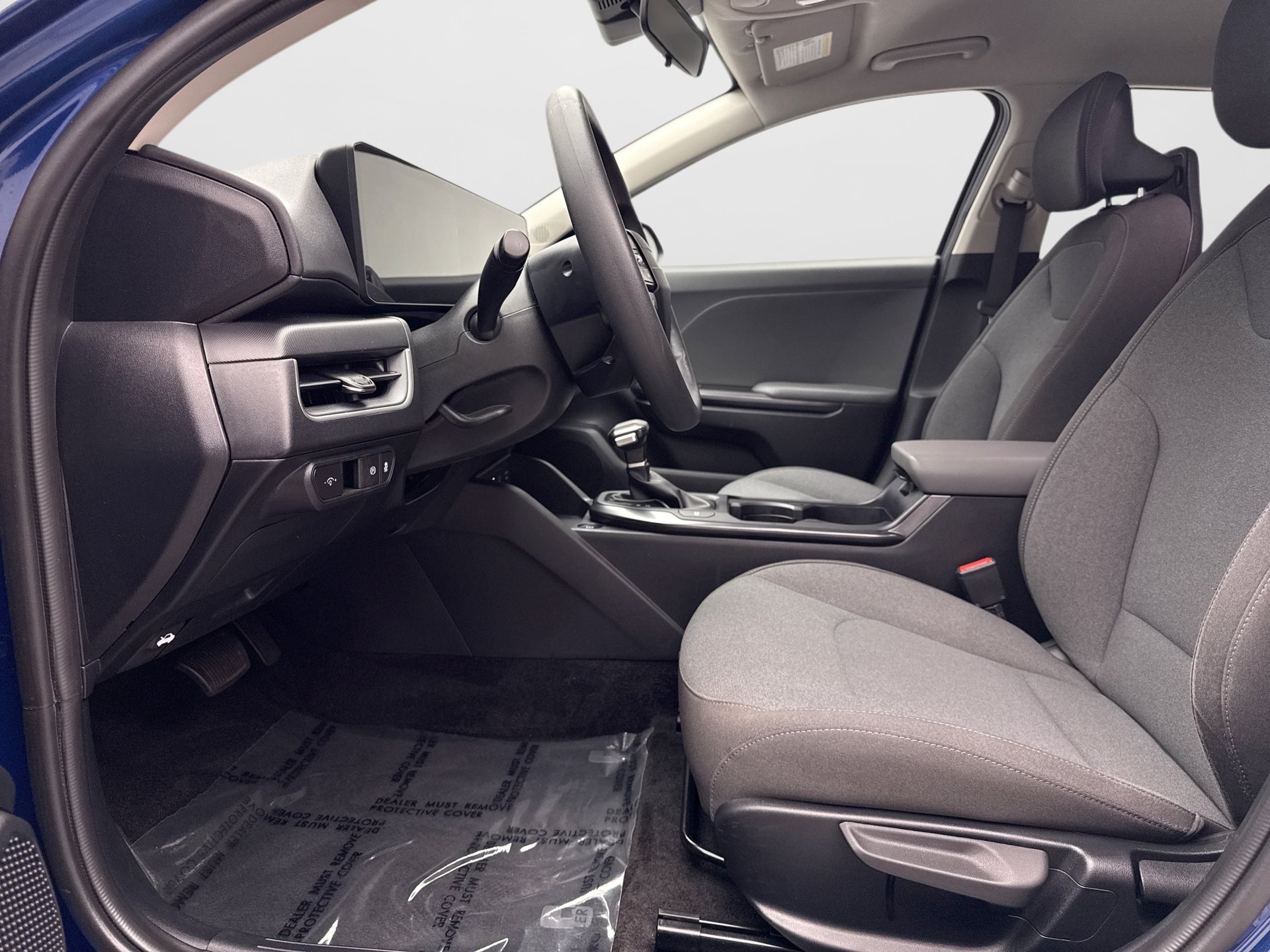 Used 2025 Kia K4 FWD image 11