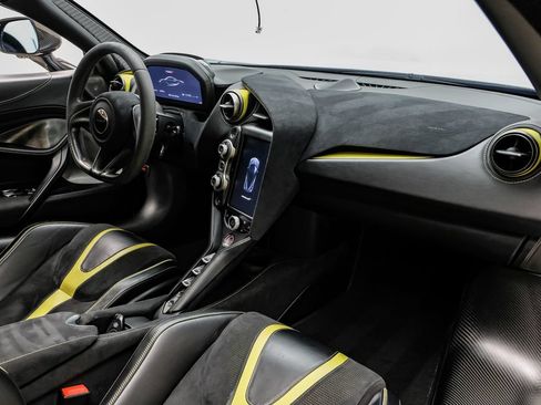 Used 2018 McLaren 720S Performance RWD image 13