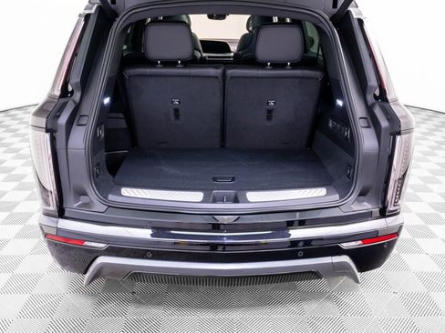 New 2026 Cadillac Vistiq Sport AWD/4WD image 32