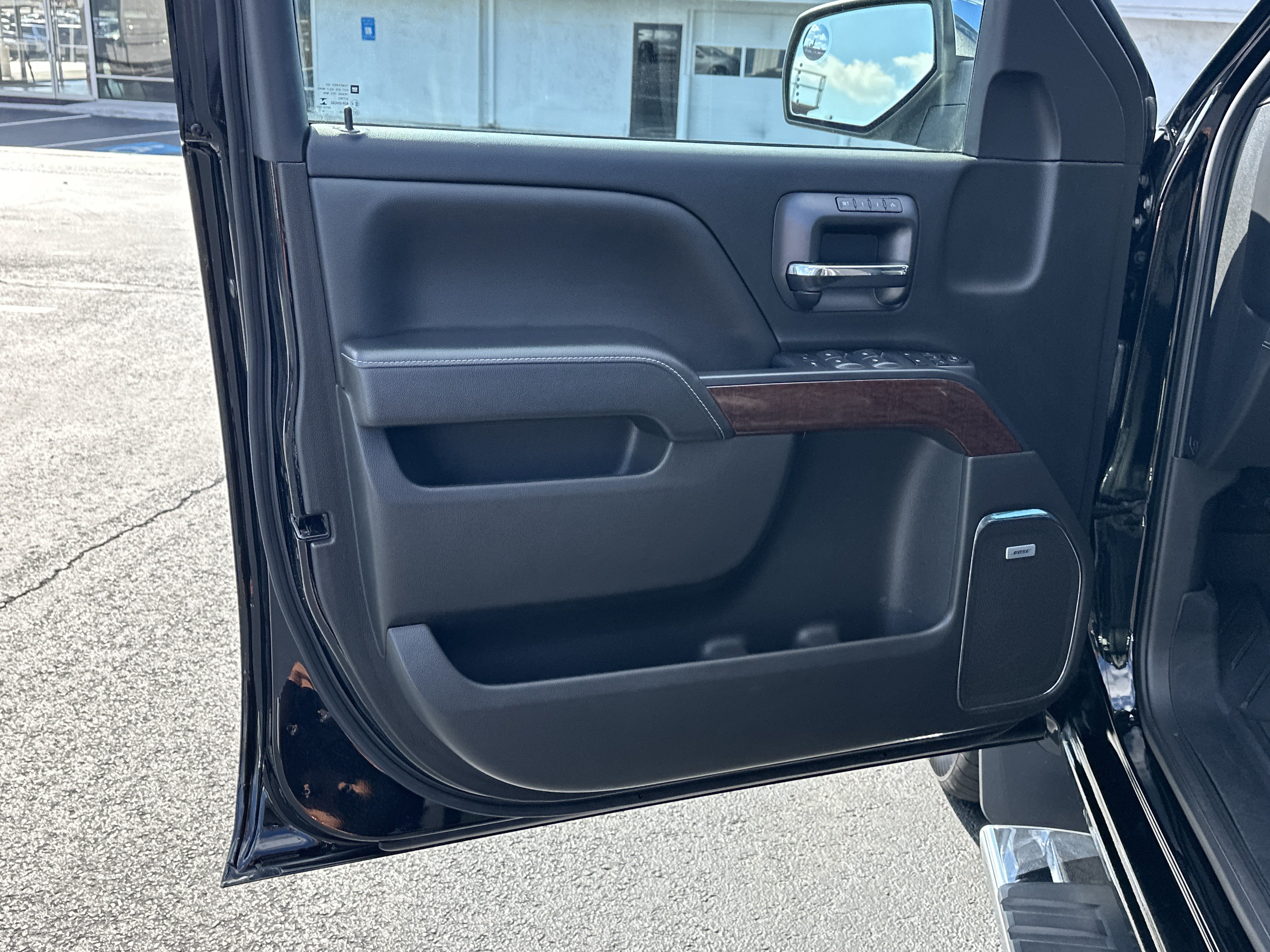 Used 2018 GMC Sierra 1500 SLT w/ Enhanced Driver Alert Package RWD image 10