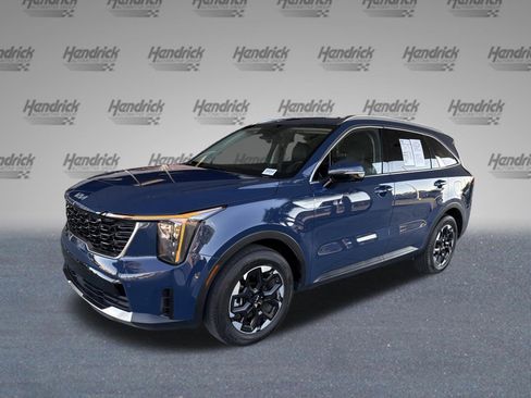 Used 2024 Kia Sorento S FWD image 4