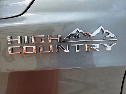 Used 2023 Chevrolet Tahoe High Country AWD/4WD image 22