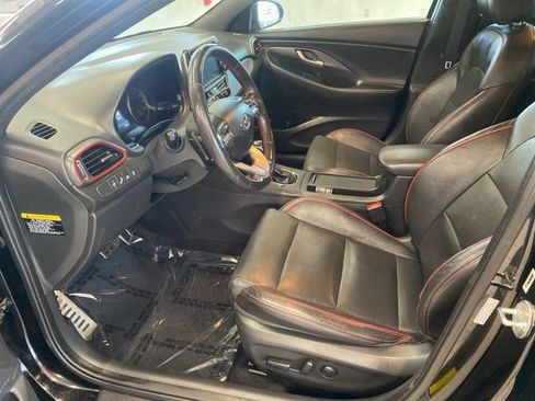 Used 2018 Hyundai Elantra GT Sport w/ Sport Tech Package 04 FWD image 27