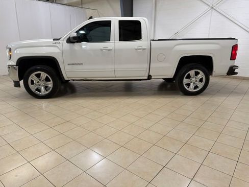 Used 2016 GMC Sierra 1500 SLE w/ SLE Value Package AWD/4WD image 3