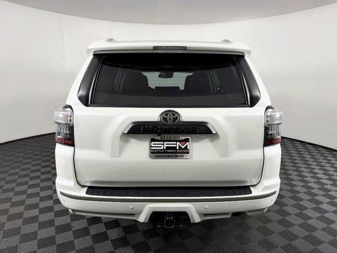 Used 2022 Toyota 4Runner Limited image 10