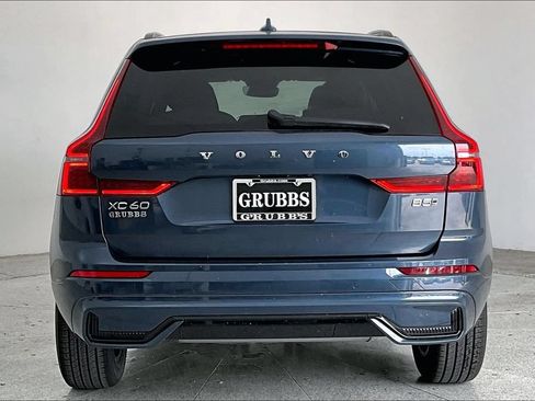 New 2026 Volvo XC60 B5 Core AWD/4WD image 4