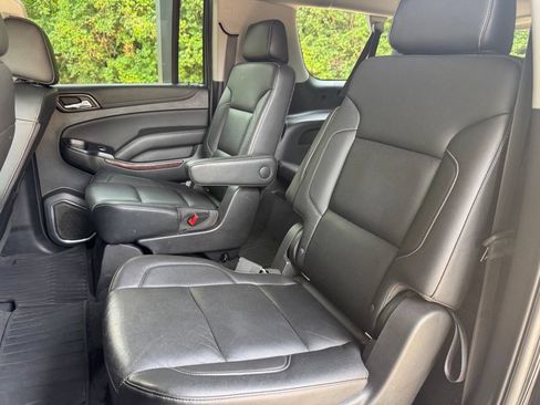 Used 2020 GMC Yukon XL SLT w/ Open Road Package AWD/4WD image 22