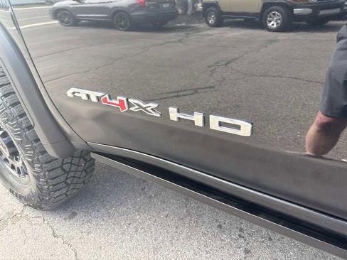 Used 2025 GMC Sierra 2500 AT4X w/ AT4X AEV Edition AWD/4WD image 10