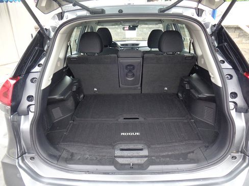 Used 2020 Nissan Rogue S AWD/4WD image 10