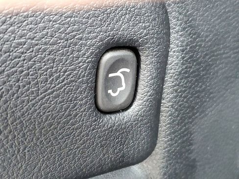 Used 2019 Jeep Grand Cherokee Limited AWD/4WD image 31