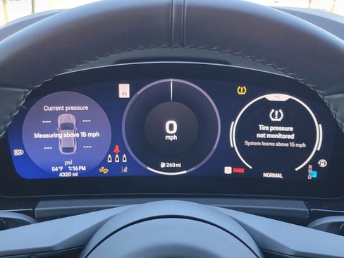 New 2025 Porsche Macan 4 Electric AWD/4WD image 15