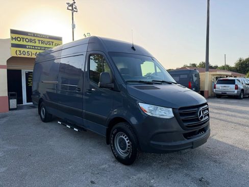 Used 2019 Mercedes-Benz Sprinter 170 image 9