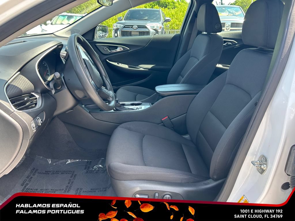 Used 2025 Chevrolet Malibu LT FWD image 12