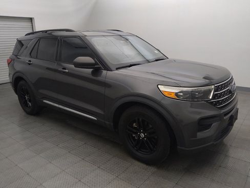 Used 2020 Ford Explorer XLT RWD image 13