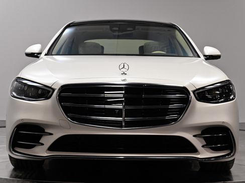 Used 2023 Mercedes-Benz S 580 4MATIC Sedan w/ AMG Line image 14