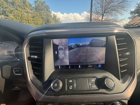 Used 2022 GMC Acadia AT4 w/ Technology Package image 9