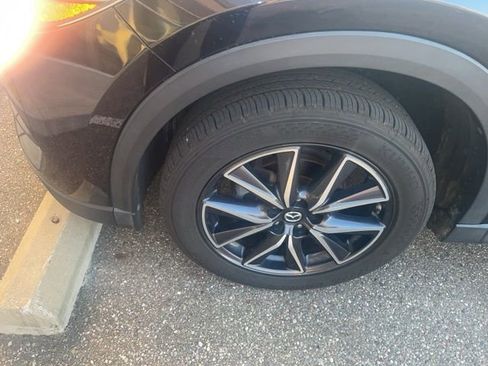 Used 2017 MAZDA CX-5 Grand Touring image 2